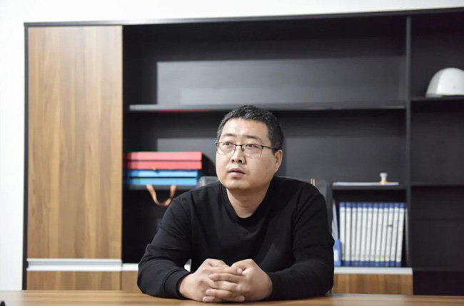 蓝天卫士环保材料时产1000吨骨料生产线负责人周总