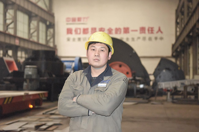 李卫华从车间工人到市级劳动模范