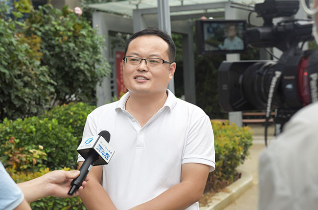 中誉鼎力“爱心助学”活动受到河南省广播电视台、大象新闻等多家媒体报道