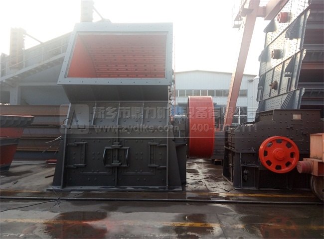 PCZ2125锤式破碎机