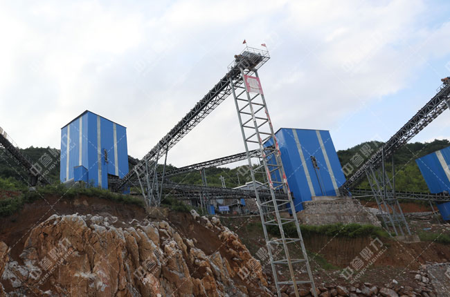 湖南怀化溆浦县雷峰石业时产500吨破碎制砂生产线
