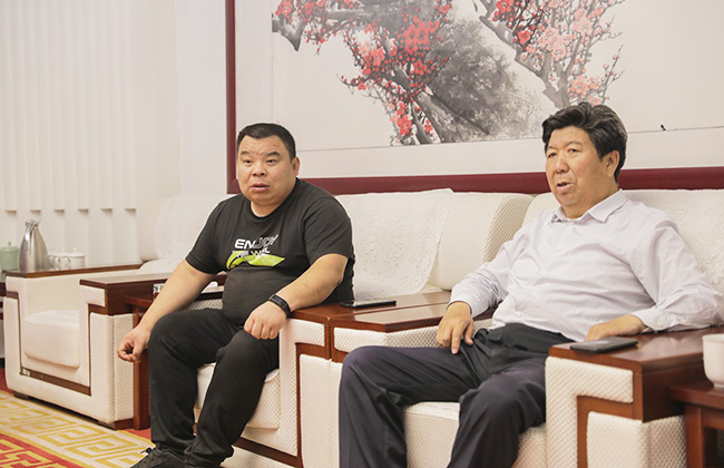 宁夏瀛海集团董事长范海龙一行参观中誉鼎力