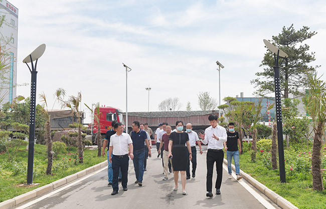 实地参观卫辉市蓝天环保材料有限公司四位一体建材项目