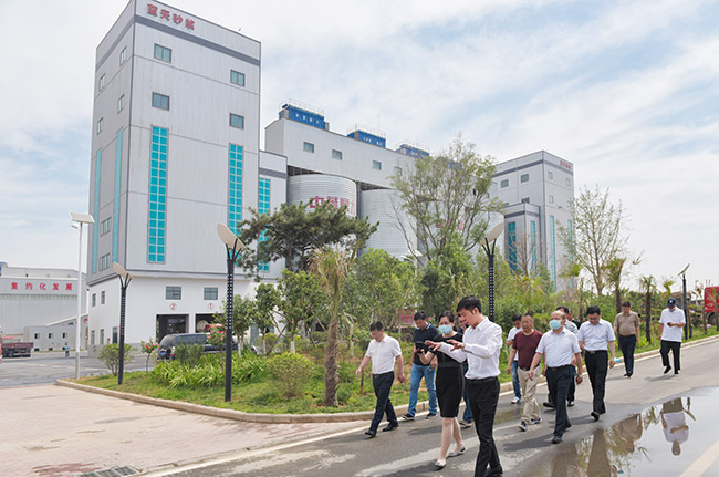 实地参观卫辉市蓝天环保材料有限公司四位一体建材项目