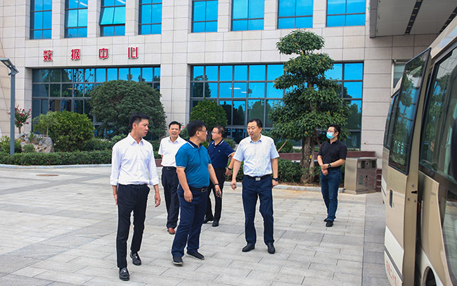 焦作市副秘书长侯志强一行莅临中誉鼎力考察调研